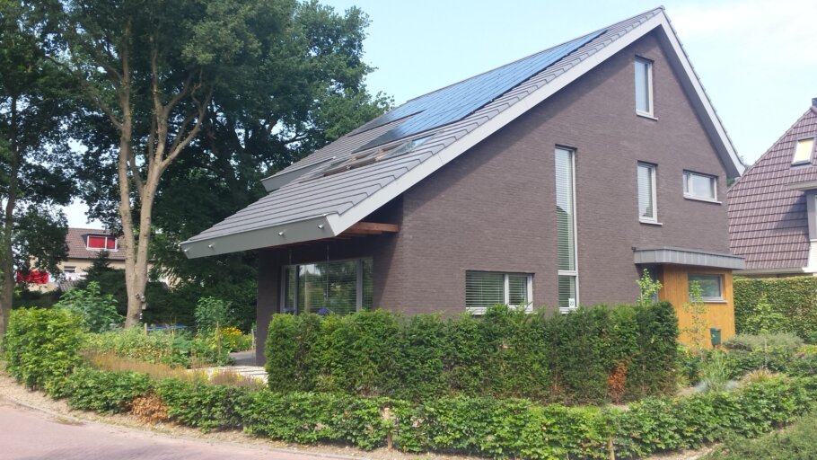 bekijk de passief gebouwde woning met staalframe 